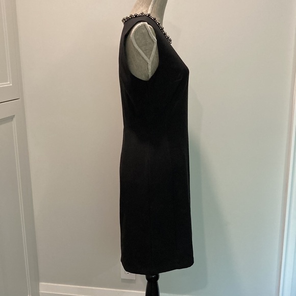 MADAME Ms Black Sleeveless Dress Beaded Neckline Sheath Size LARGE 42 Chic - Picture 8 of 15